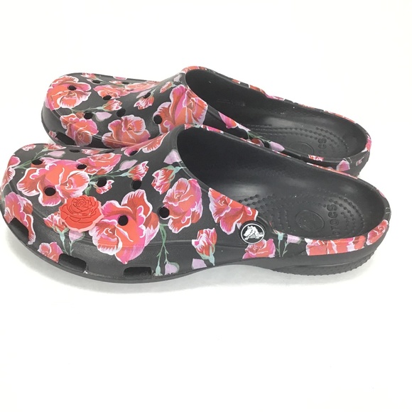 rose crocs